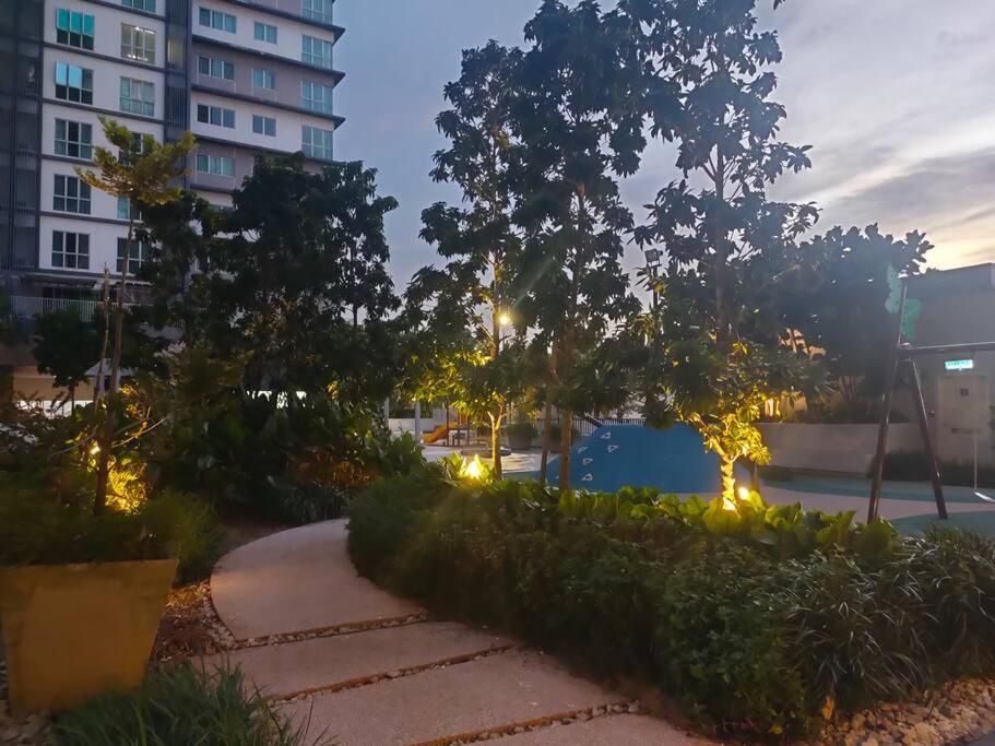 Myhome S1 At With A View Seri Kembangan
